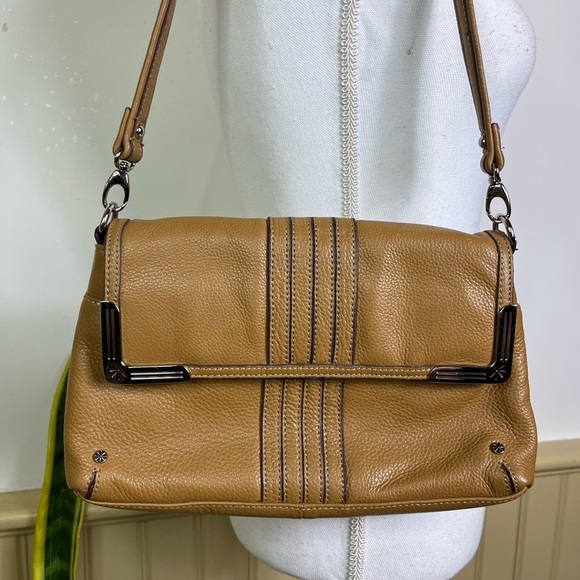 Isaac Mizrahi Leather Shoulder Bag Tan Caramel Brown Fall Purse Y2K Minimalist - Picture 1 of 16